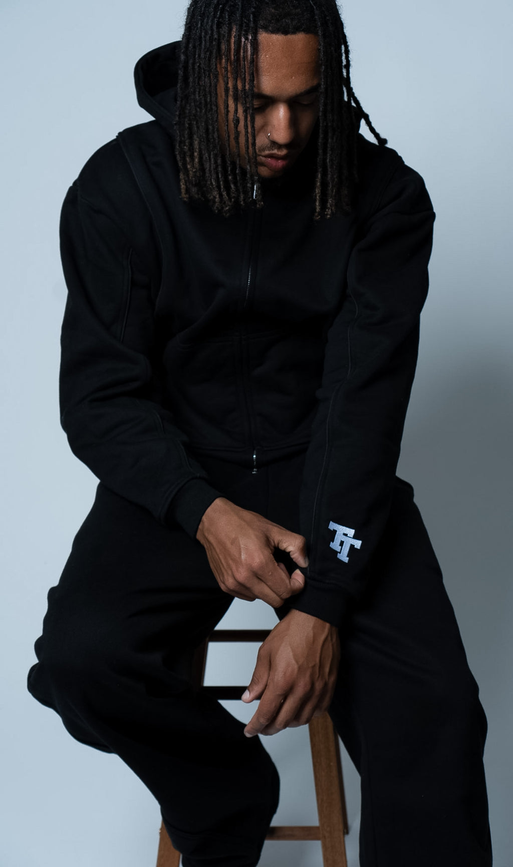 TROTRO ZIP UP - BLACK