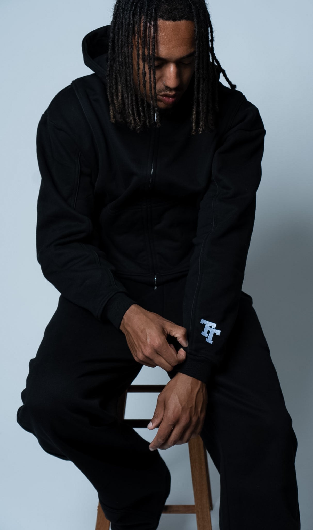 TROTRO ZIP UP - BLACK