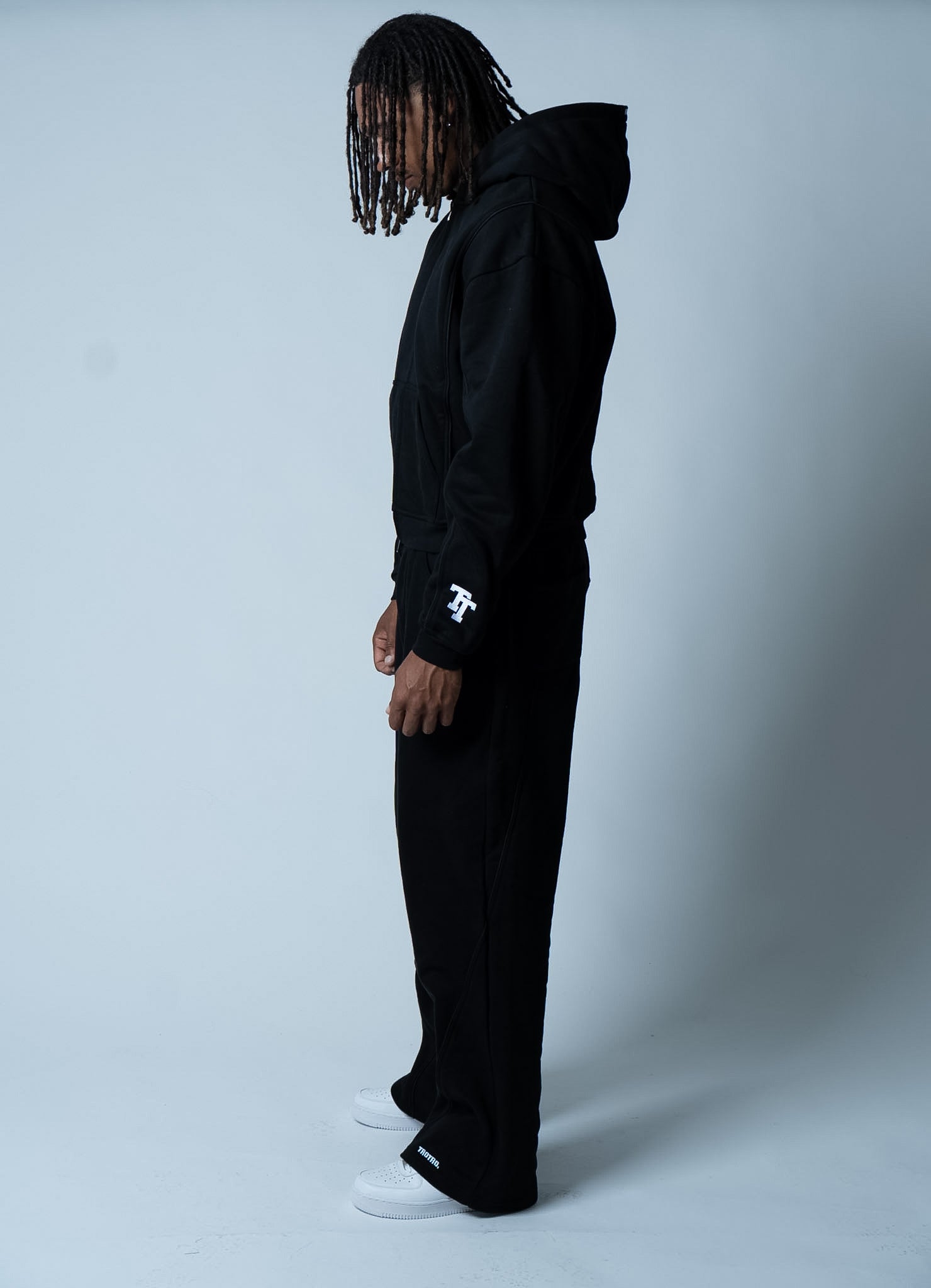TROTRO ZIP UP - BLACK