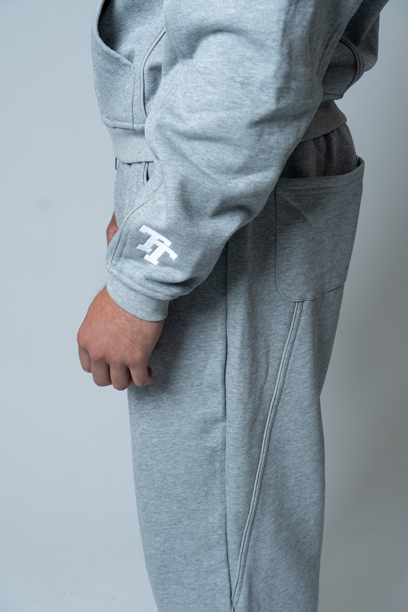 TROTRO ZIP UP - GREY